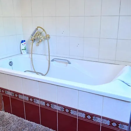 Luksuzna, Porodicna Vila, Sa Saunom U Elitnom Dijelu Sarajeva וילה *